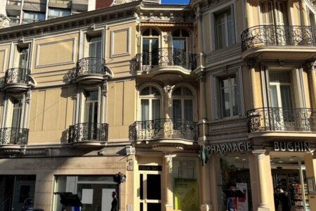 SPACIEUX LOCAL COMMERCIAL - DROIT AU BAIL - VILLA SAID