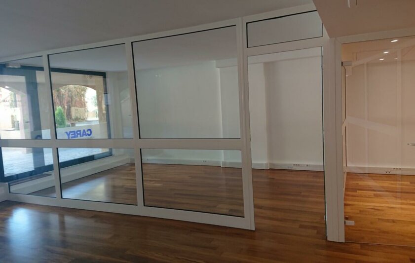 bureau gauche entree moyen 