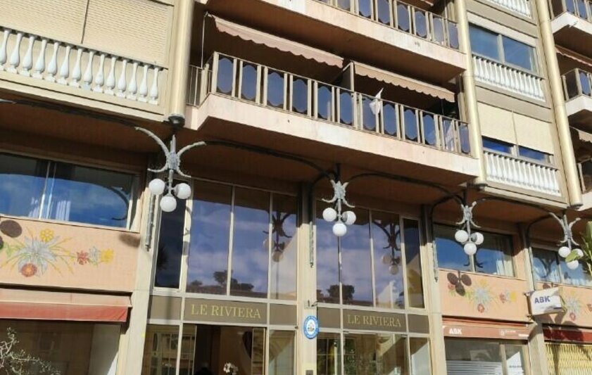 PLUSIEURS PARKINGS DISPONIBLES A LA VENTE - RIVIERA PALACE